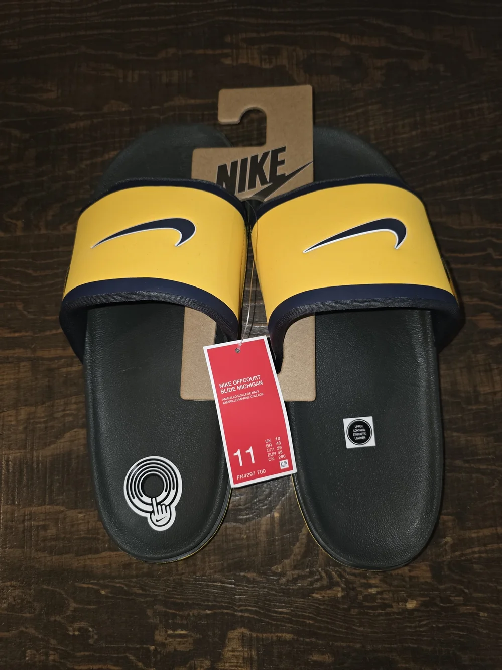 Nike MICHIGIAN WOLVERINES OFF COURT SLIDES. Size 11M. Nwt